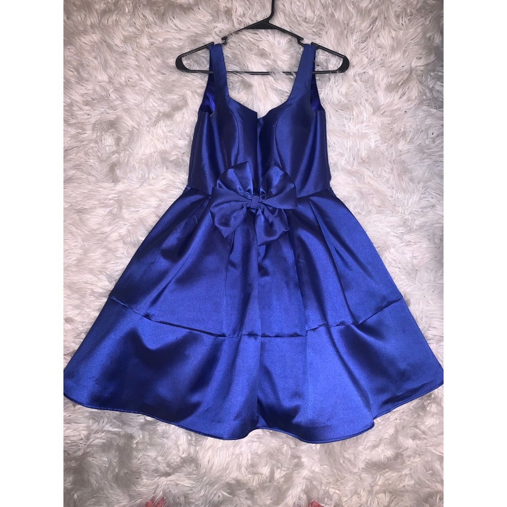 Blue dress